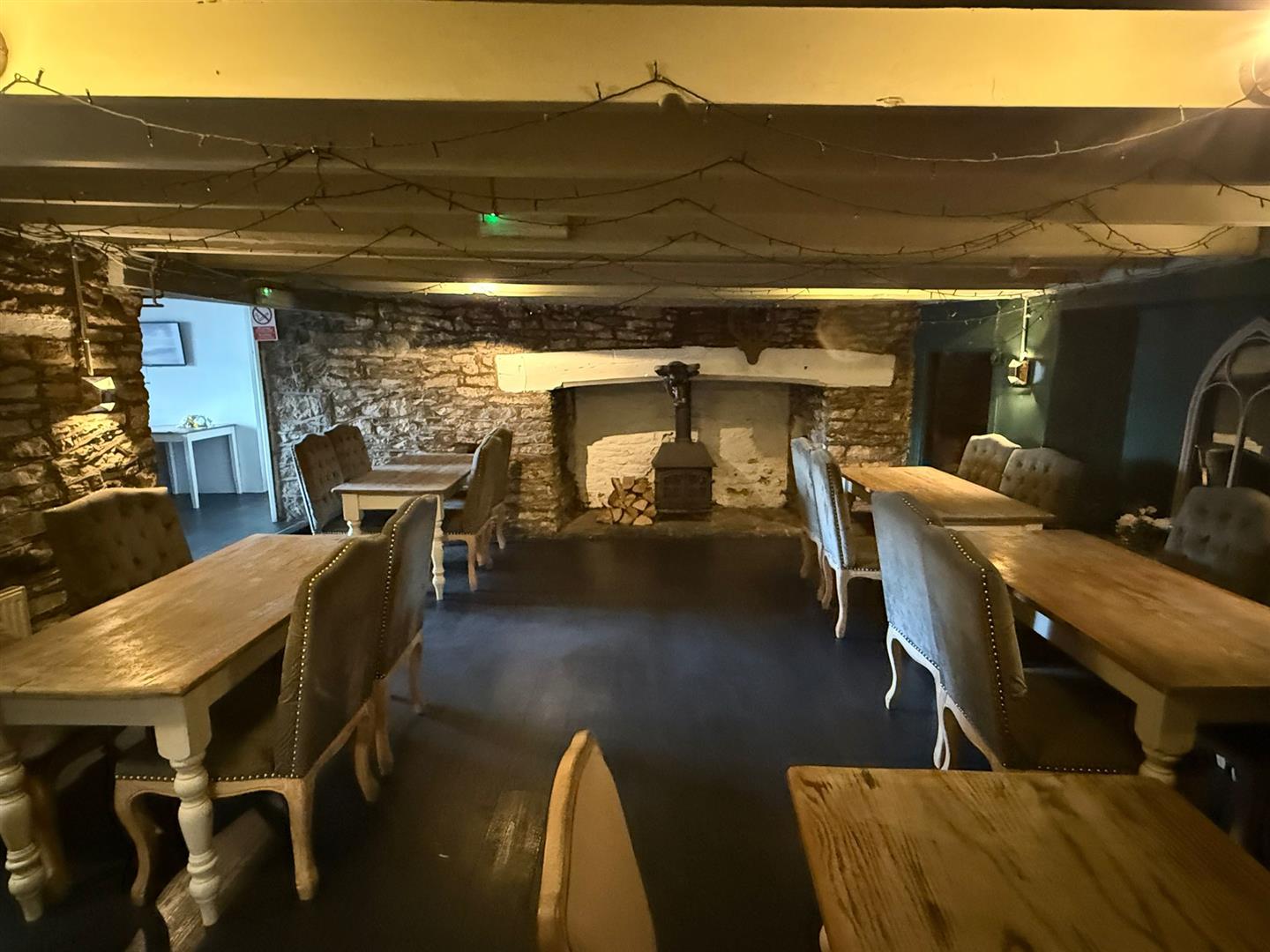 Exciting Restraunt Opportunity at The Laleston Inn, Wind Street, Laleston, Bridgend